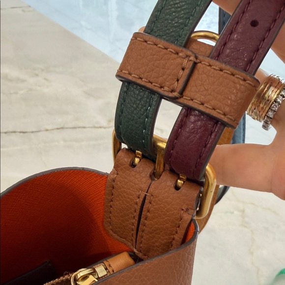 Tory Burch Perry Fine Leather Tote - Picture 15 of 16